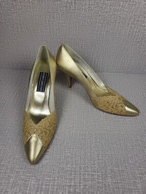 Vintage Stuart Weitzman Pumps Gold Lace Metallic Heels Women's 9 AA Shoes
